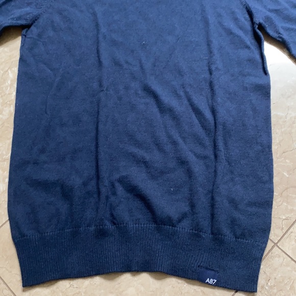 Men’s Navy Blue Sweater - Picture 3 of 5